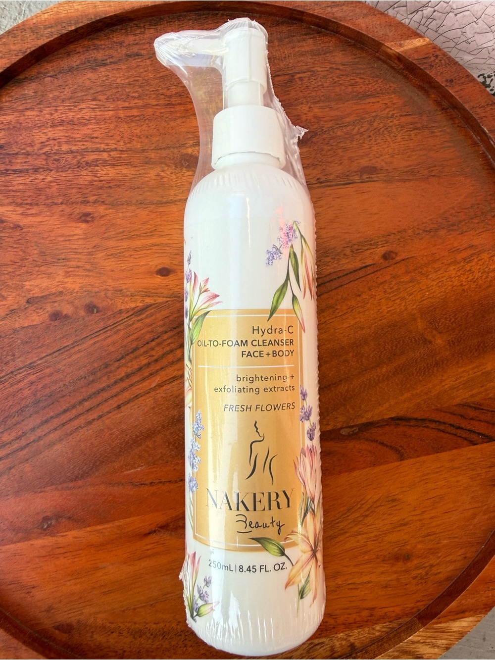 NEW Nakery Beauty Hydra-C Oil-to-Foam Face & Body Cleanser – (Fresh Flowers)